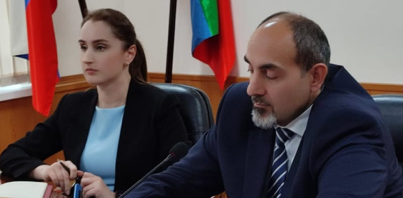 Планы по капремонту школ, организации школьного питания и подготовке к ГИА обсудили в Минобрнауки Дагестана